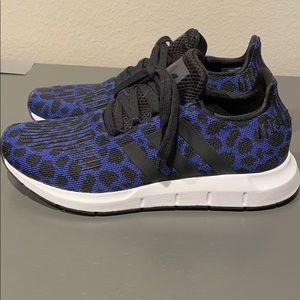Adidas Animal Print black and blue size 7